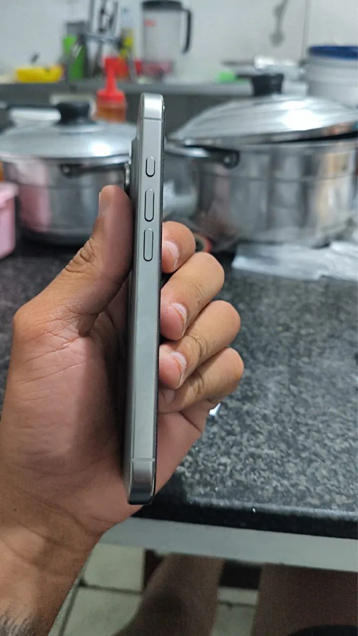 iPhone 16 pro 256 novo 1 ano de uso  - Foto 2