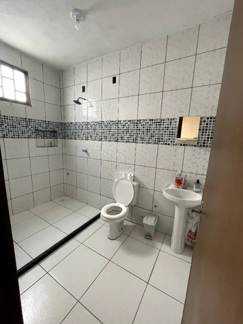 Casa em Itapuã - 3 quartos + escritório, depedência, quintal e varanda - Foto 3