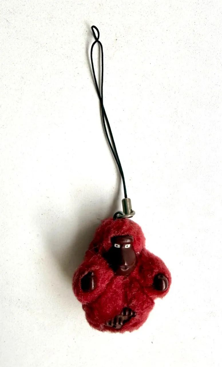 Pingente de celular da Kipling (Kipling Phone Strap), mini macaco, cor vinho - Foto 2