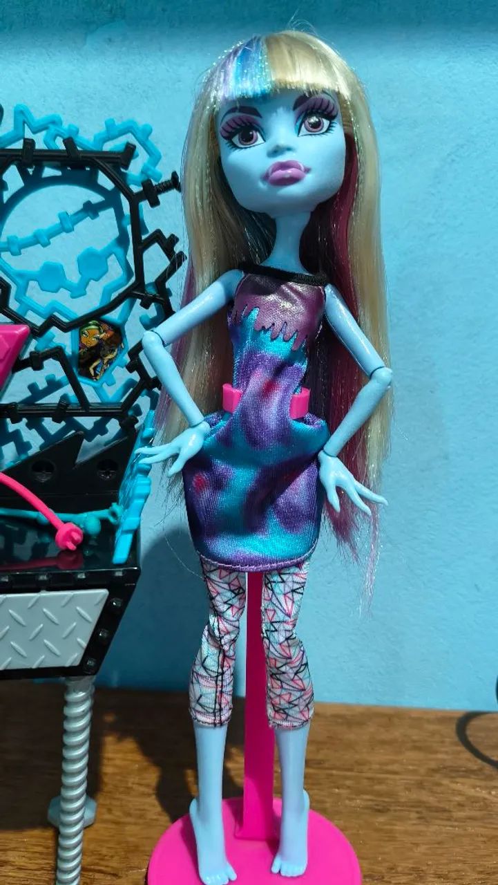 PENTEADEIRA + BONECA MONSTER HIGH  - Foto 2