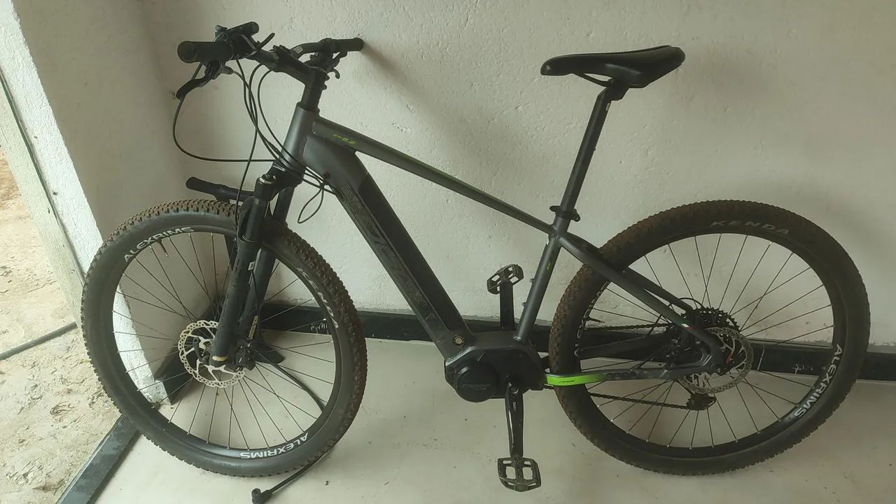 DUAS Bikes  elétricas OGGI 8.3 e 8.2 - Foto 2