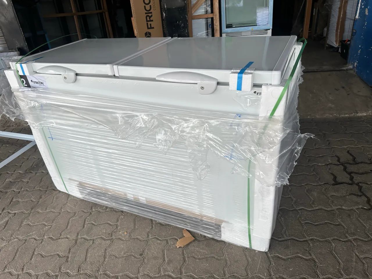 Freezer horizontal Fricom 503 na promissória 