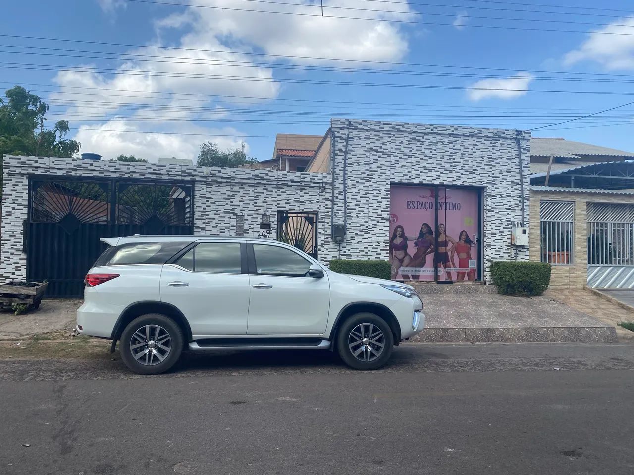 Excelente Casa com Ponto Comercial Monte Alegre Pará