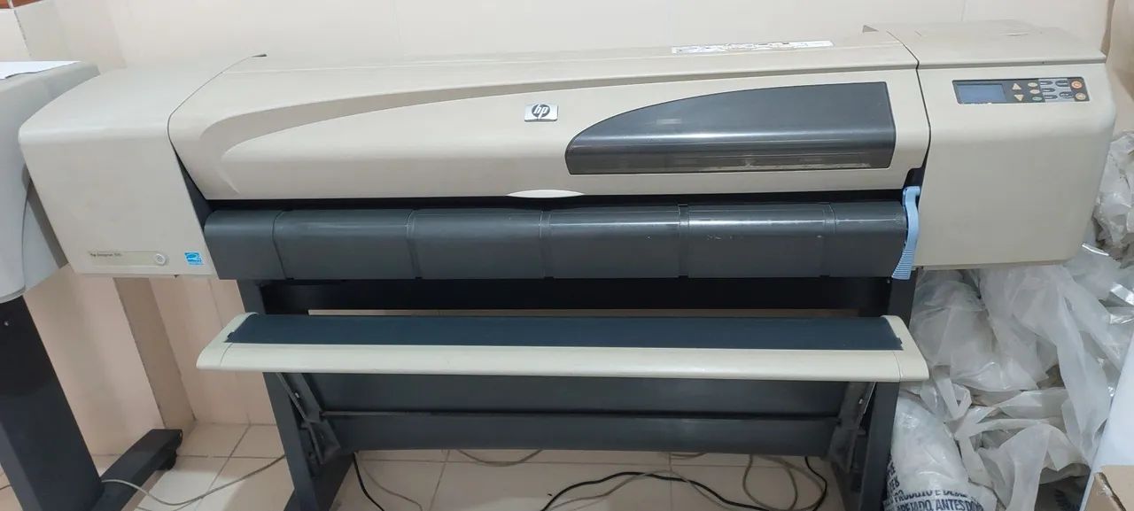 Plotter HP 500 monocromática com cartucho e cabeçote original.