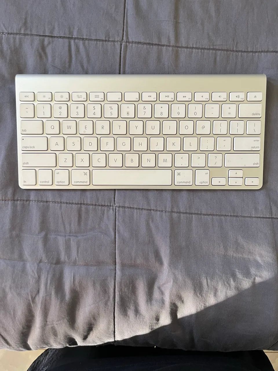 APPLE MAC MINI - COM TECLADO E MOUSE - ANO 2012 - Foto 3