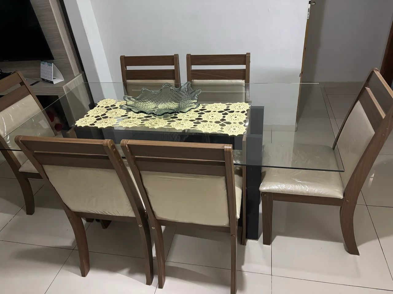 Mesa de vidro com 6 lugares - Foto 5