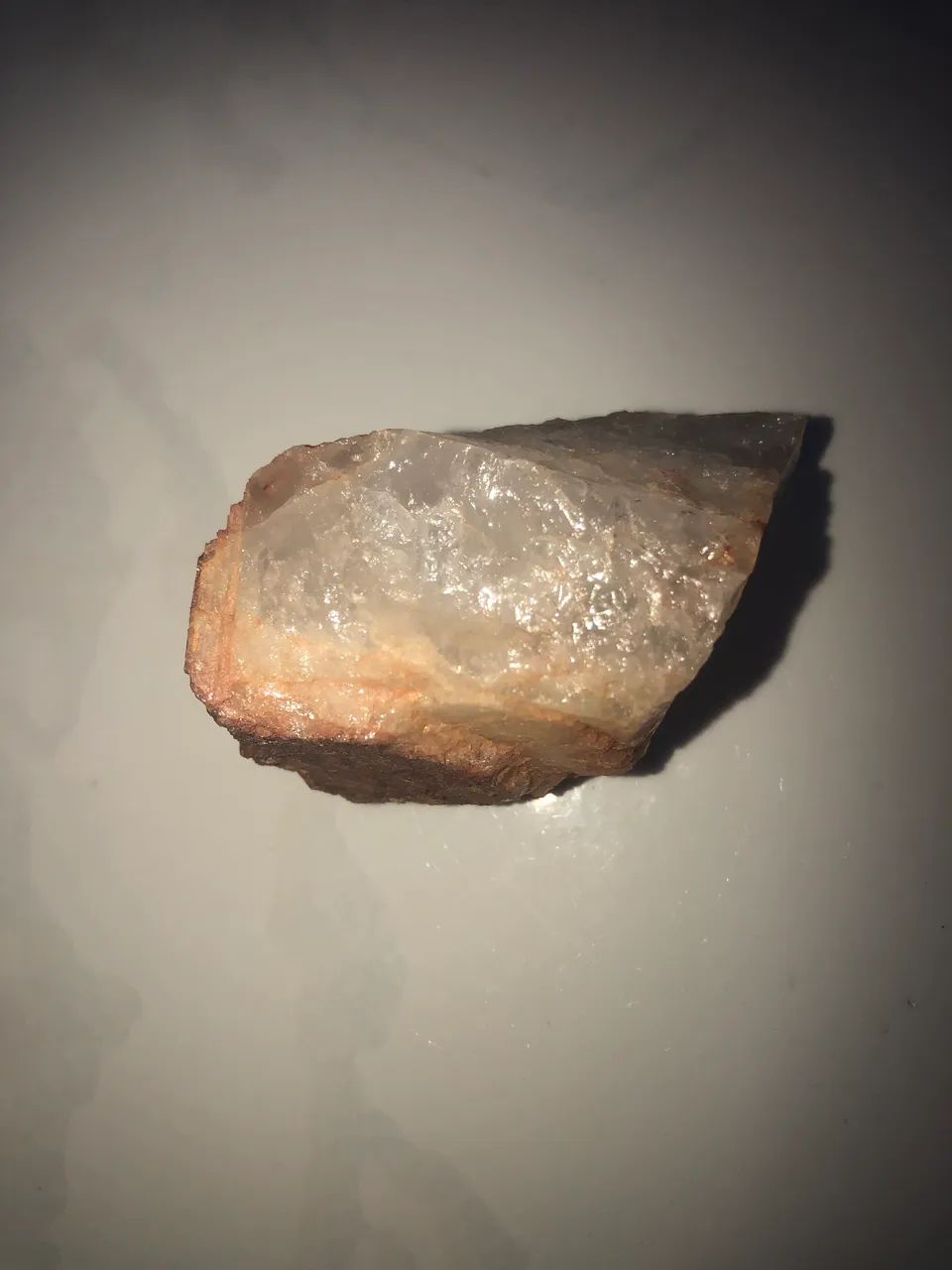  quartzo leitoso com óxido de ferro - Foto 3