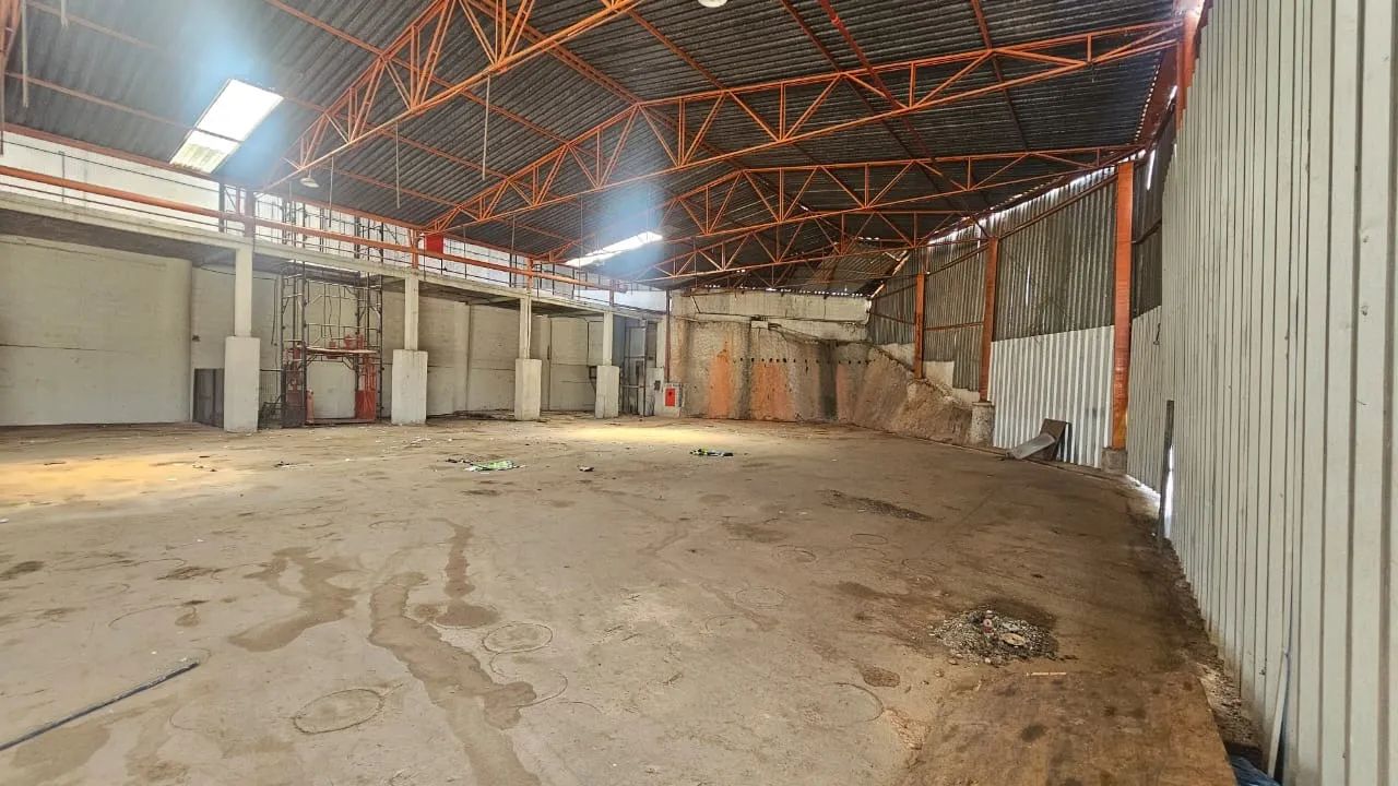 Galpão com para aluguel, 2.480m² - São Francisco - Belo Horizonte - Foto 3