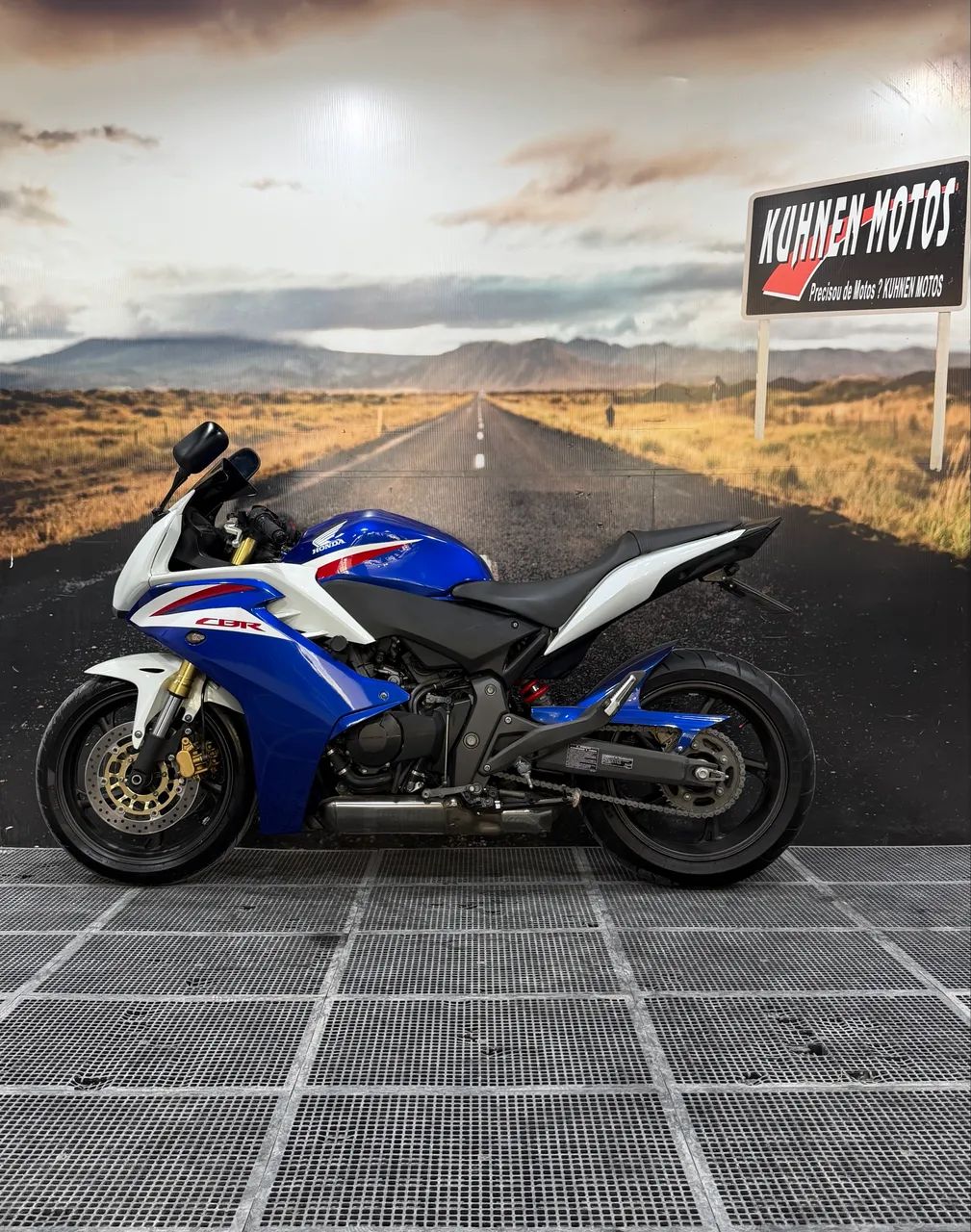Honda CBR600F 2013 - Foto 3