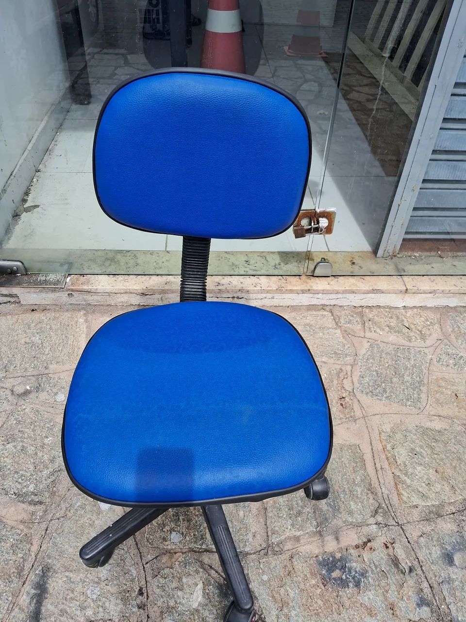 Cadeira giratória secretaria  - Foto 2
