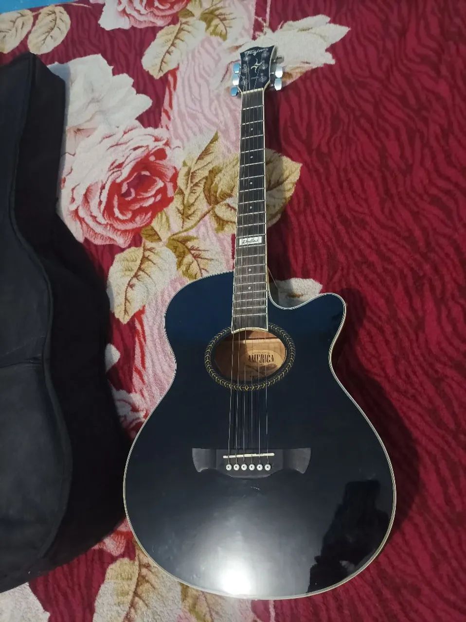 Vendese esse violão 