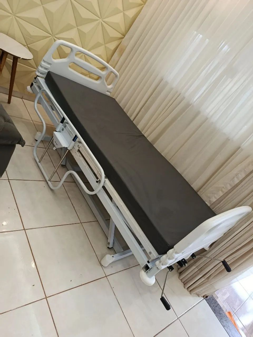 Cama hospitar com colchão impermeável 