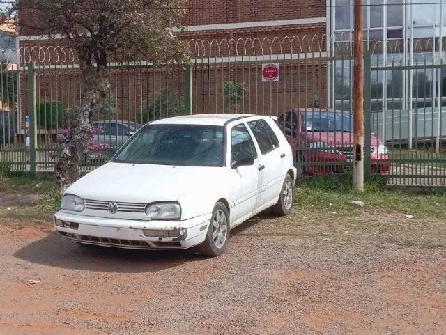 Volkswagen Golf GL 1.8/ 2.0i 4P 1997