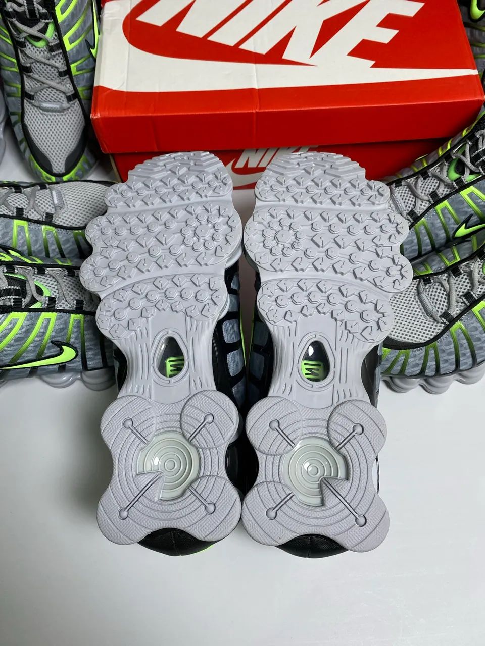 Nike Shox TL 'Wolf Grey Lime' - Foto 4