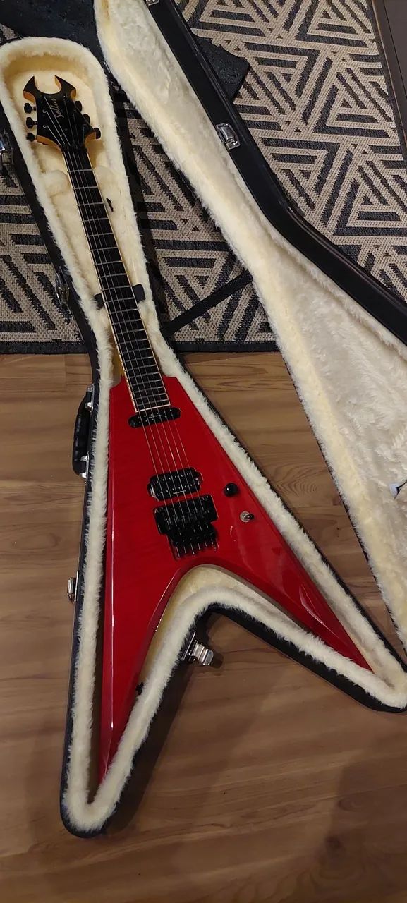 Guitarra Sollus Flying V