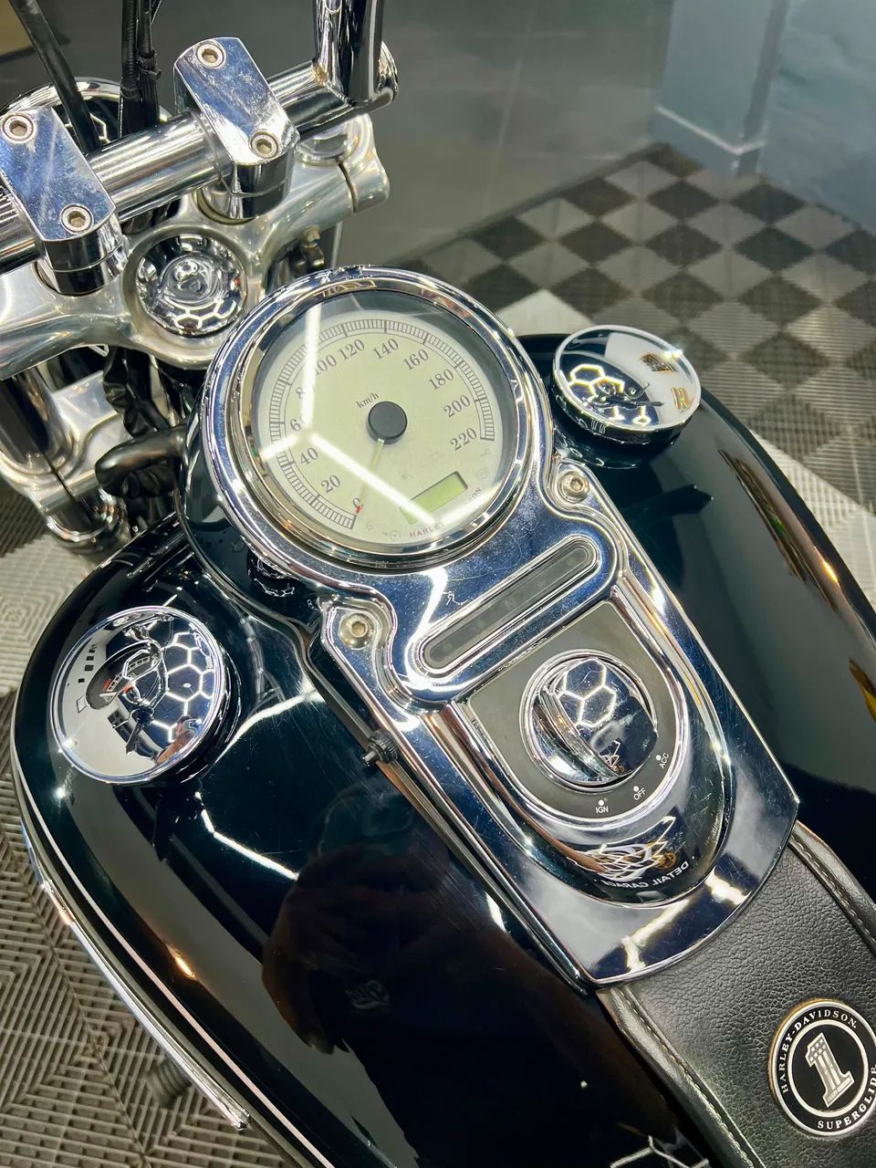 Harley Dyna  - Foto 4