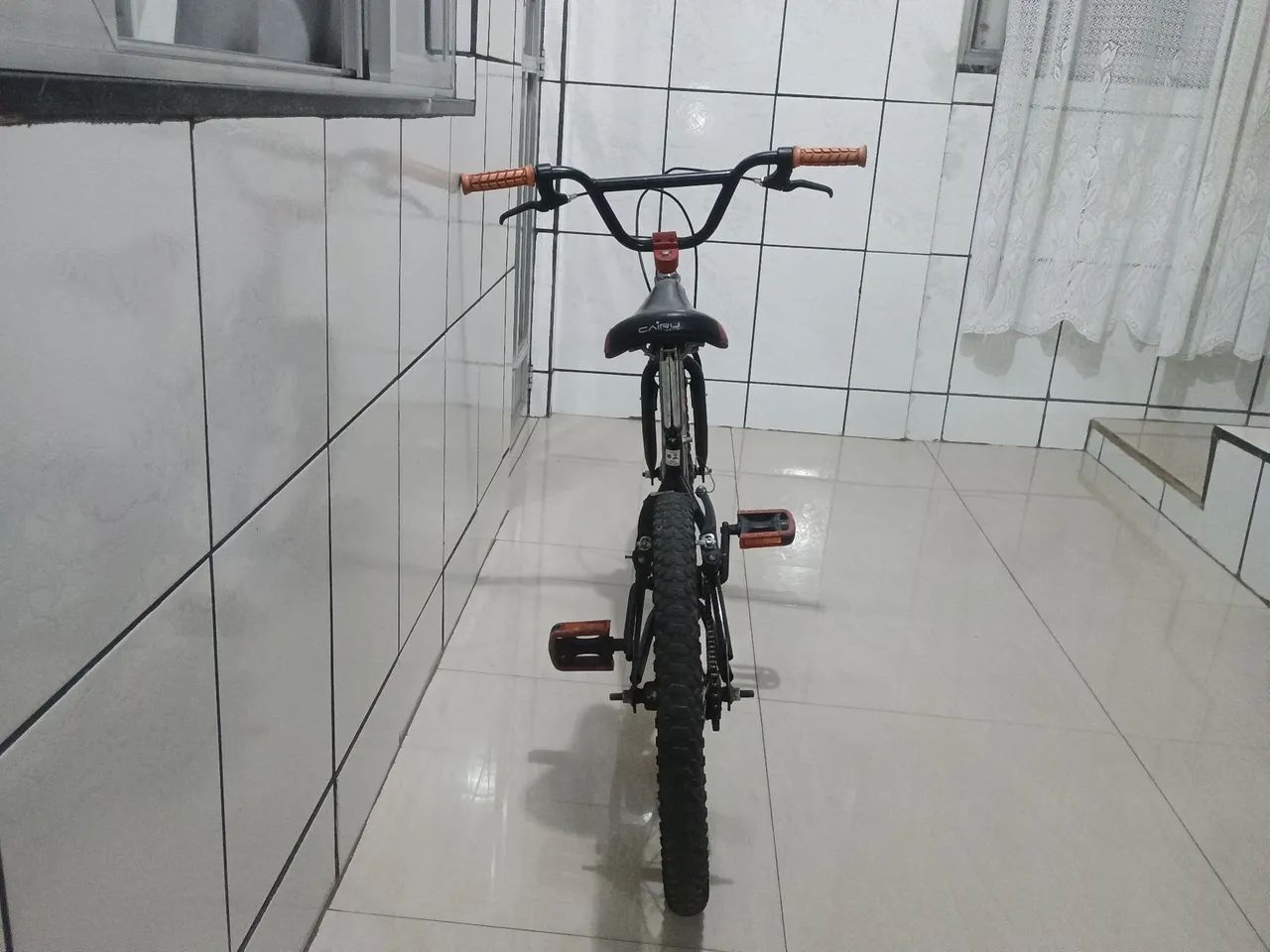Bicicleta CeG Aro 20 Preta e Vermelha  - Foto 4