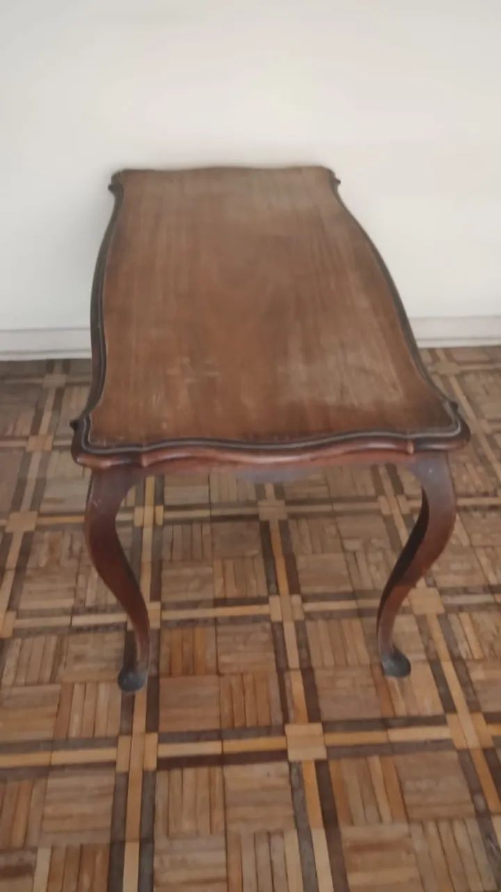 Mesinha de Centro Retangular Estilo Luís XV