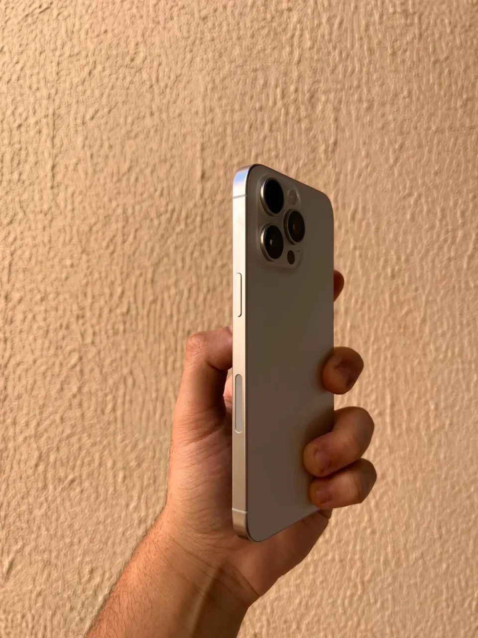 iPhone 15 Pro Max 256 GB Titânio Branco - Foto 3