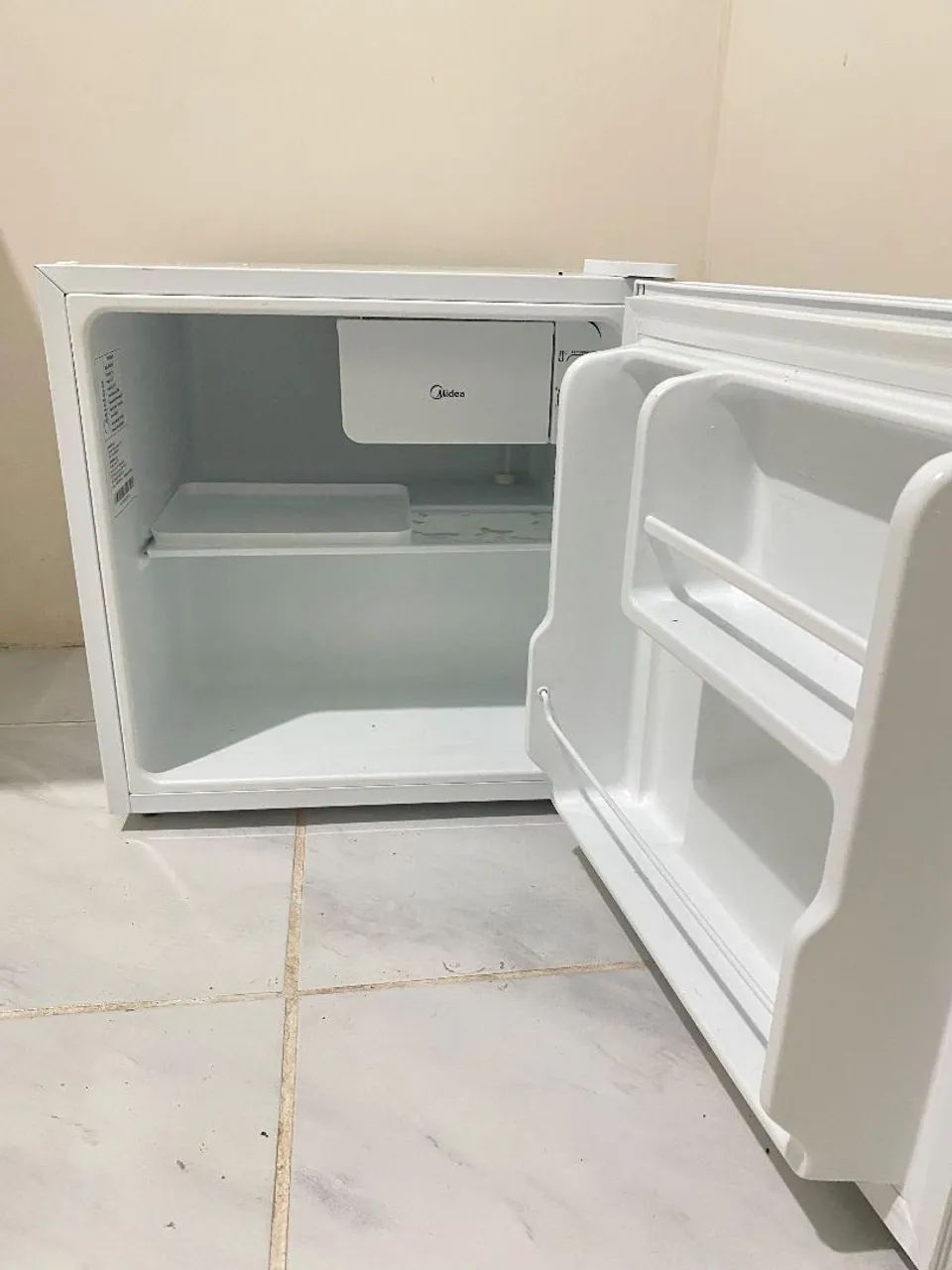 FRIGOBAR MIDEA 45L - Foto 2