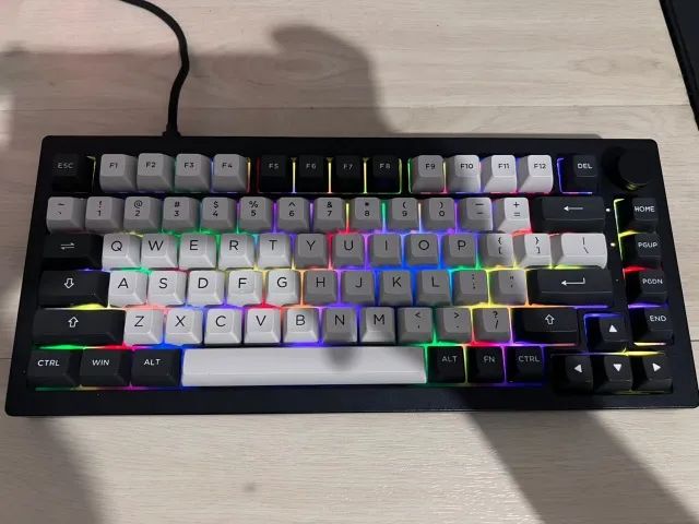 teclado mecânico akko 5075b plus dracula castle - Foto 3