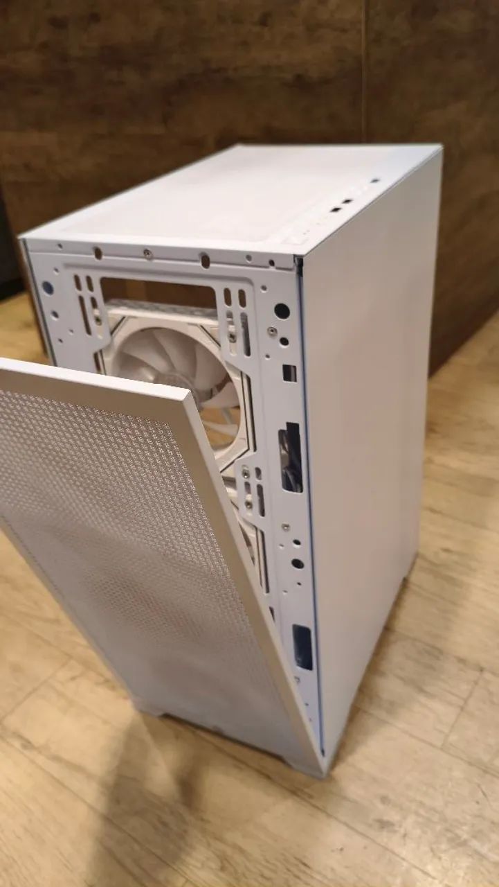 Gabinete Ninja branco com cooler e controladora  - Foto 3