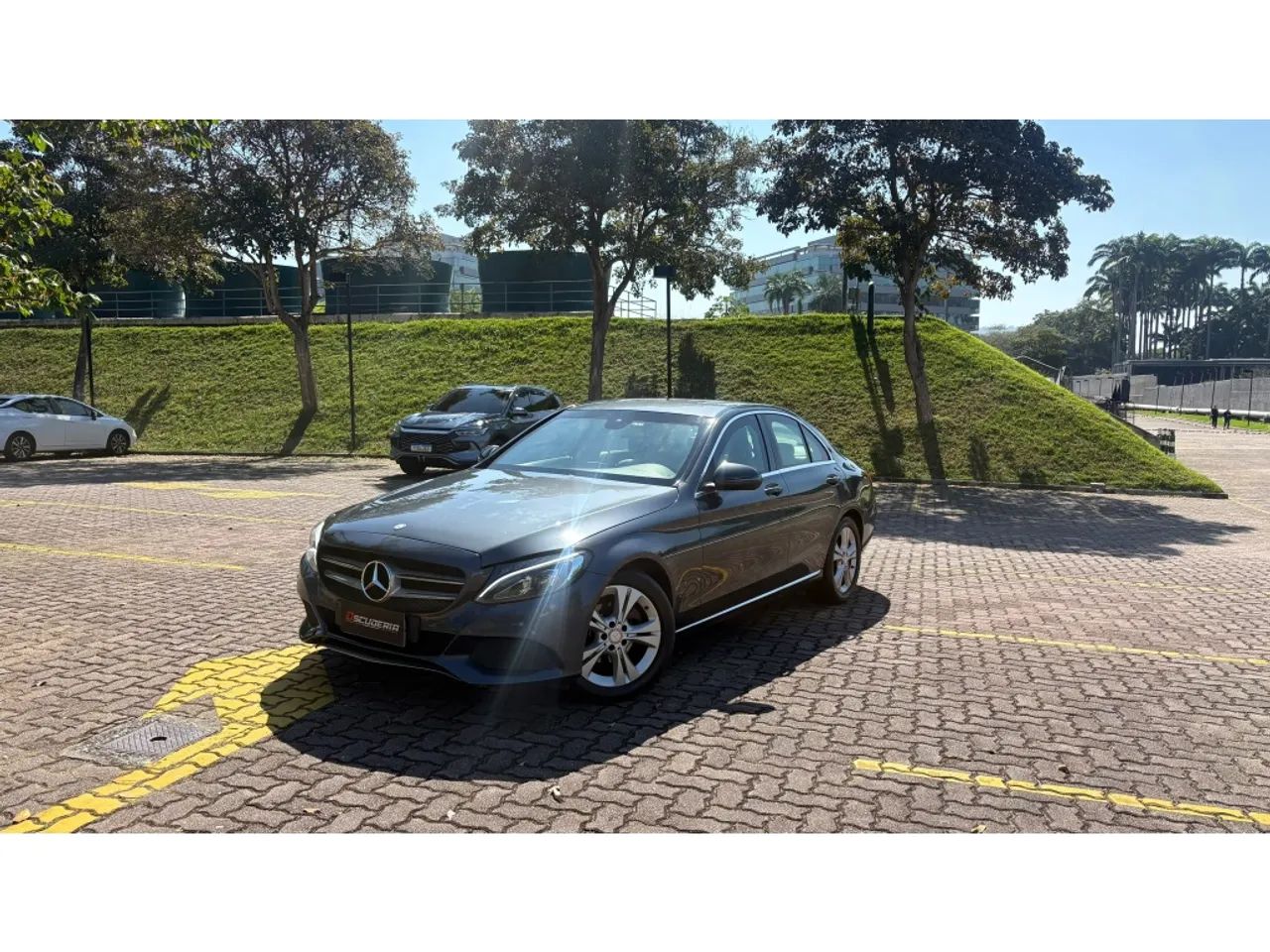 Mercedes-Benz C-180 2016