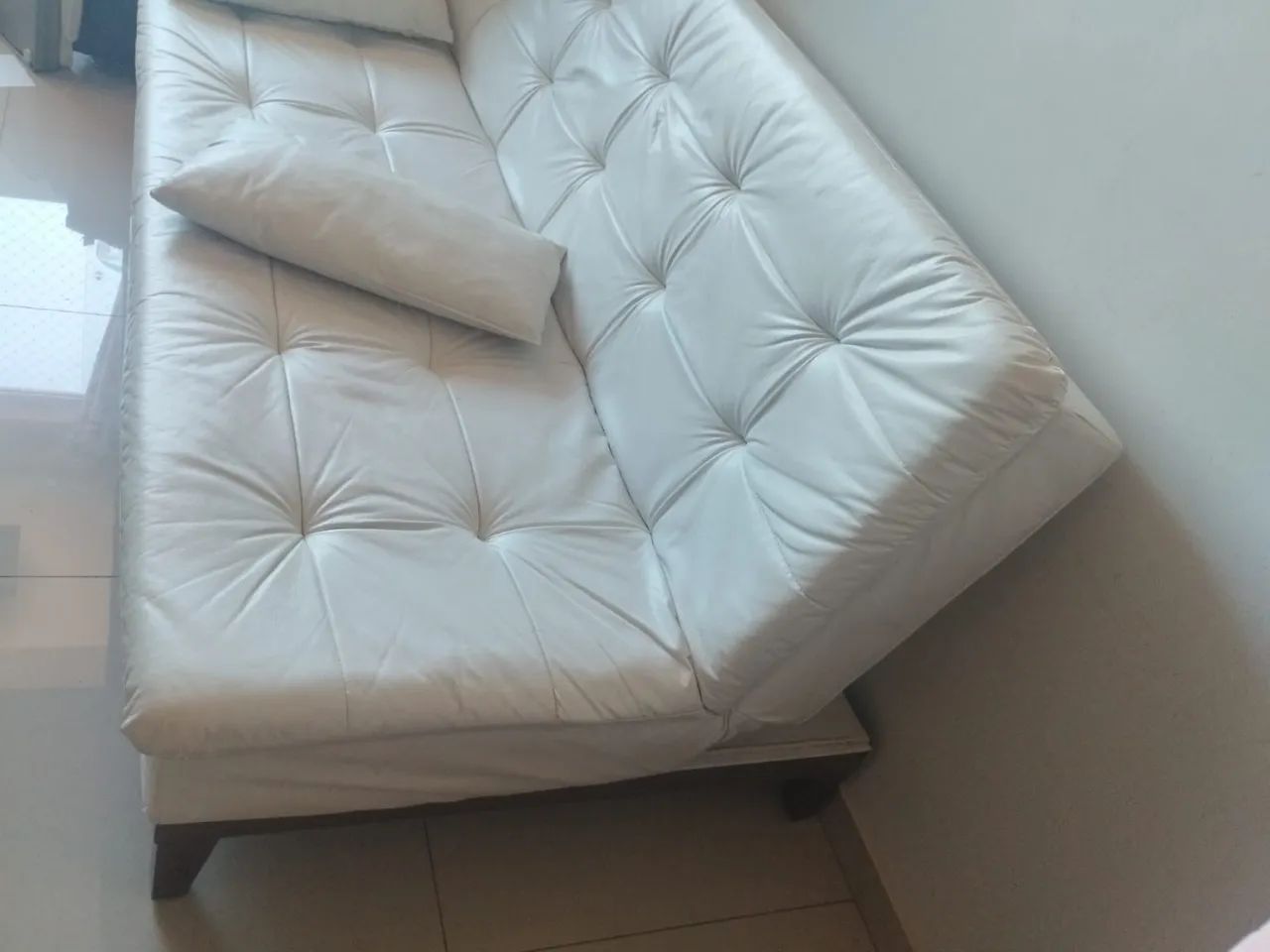 Sofá cama 3 em 1 em courino branco - Foto 3
