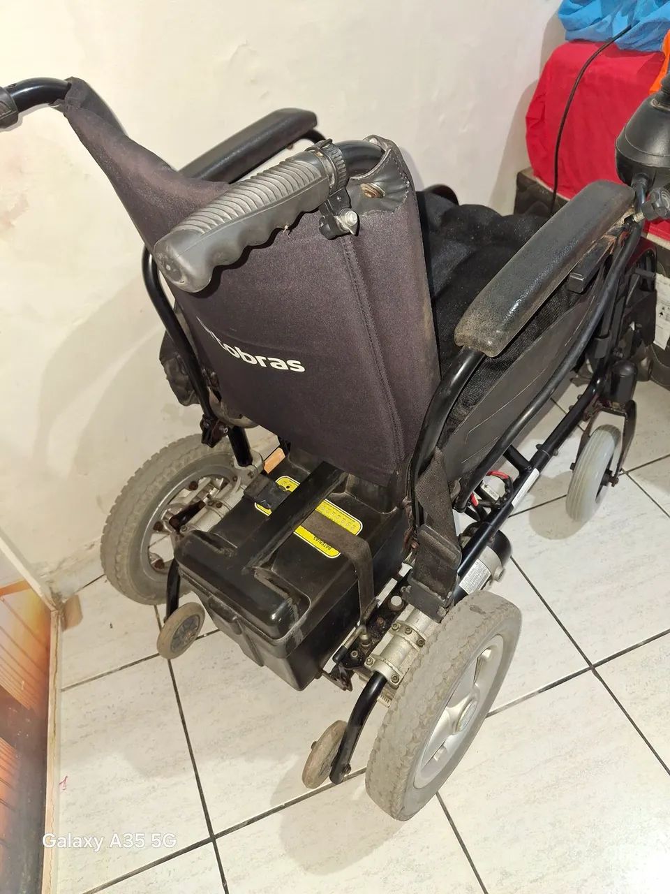 Cadeira de Rodas motorizada  - Foto 5