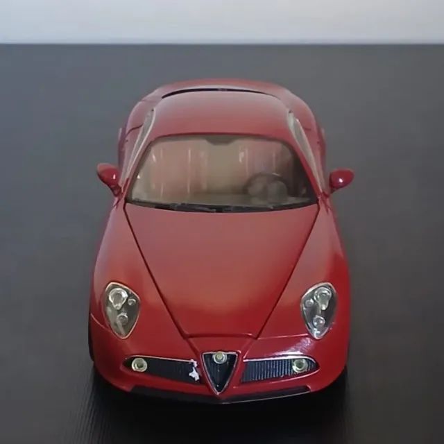 miniatura - alfa romeo 8C - escala 1/24 - motorama - importada - original - Foto 2