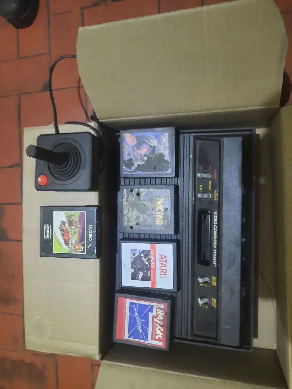 Atari 2600 5 jogos e 1 controle - Foto 3