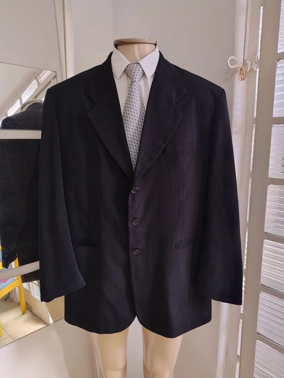 Terno calça palito camisa e gravata 