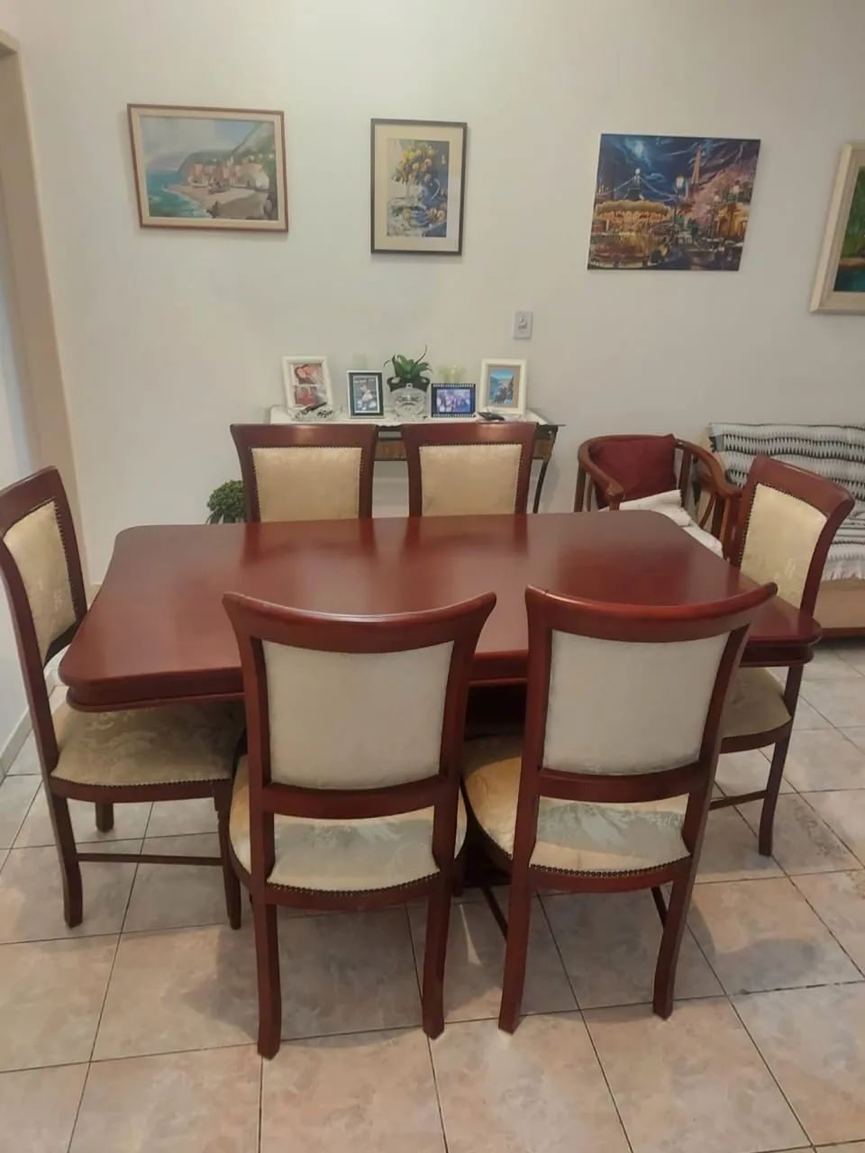 Mesa de madeira com 6 cadeiras  - Foto 3