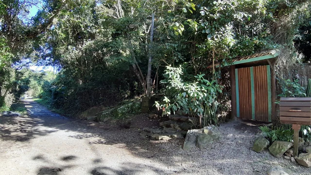 Terreno com 3 casas à venda na Armação do Pântano do Sul. - Foto 2