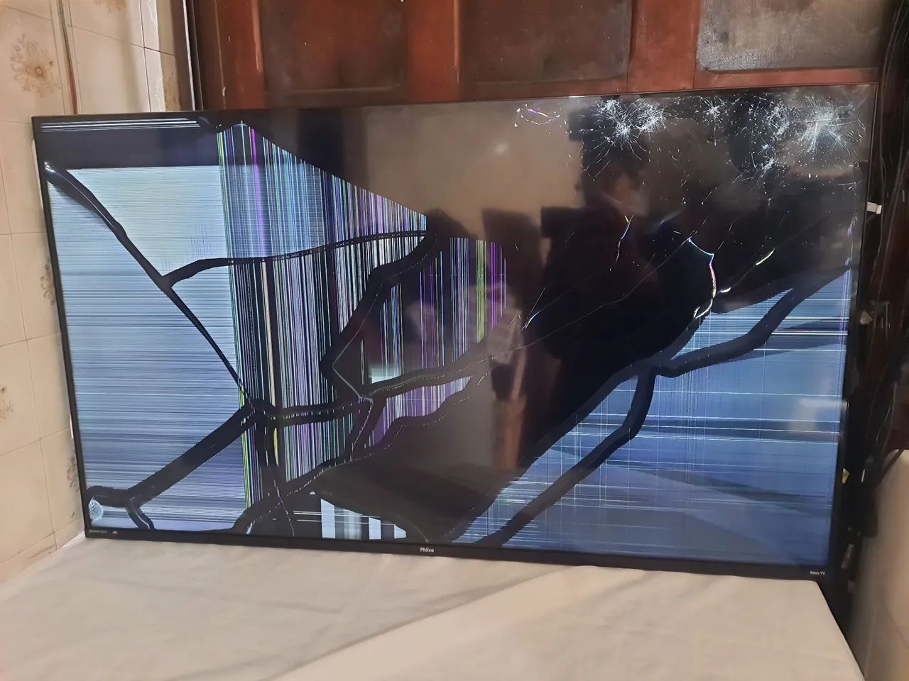 Smart Tv Led 50 Polegadas Philco Liga Com Tela Quebrada. - Foto 5