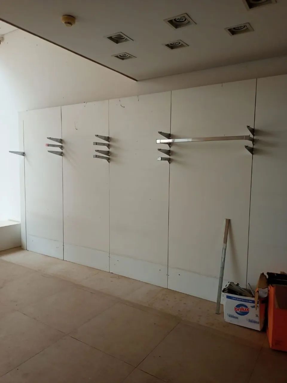 Vendo Moveis Para Duas Lojas Completo - Foto 4