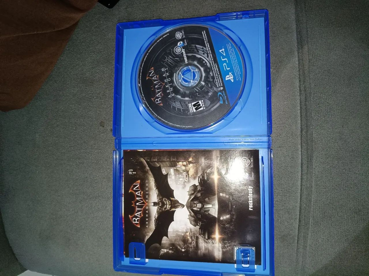 Jogo de PS4 BATMAN ARKHAM KNIGHT  - Foto 3