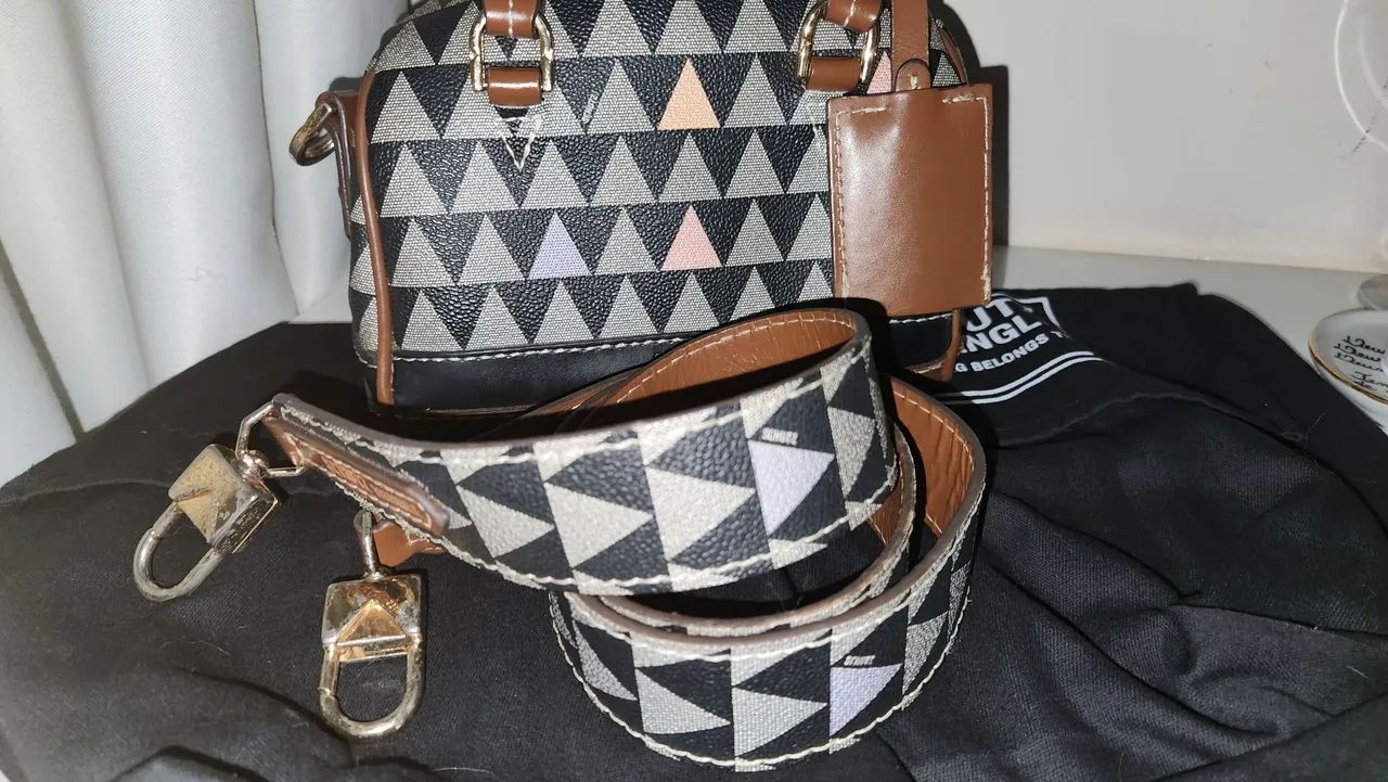 Bolsa Schutz Triangle Baú mini - Foto 3