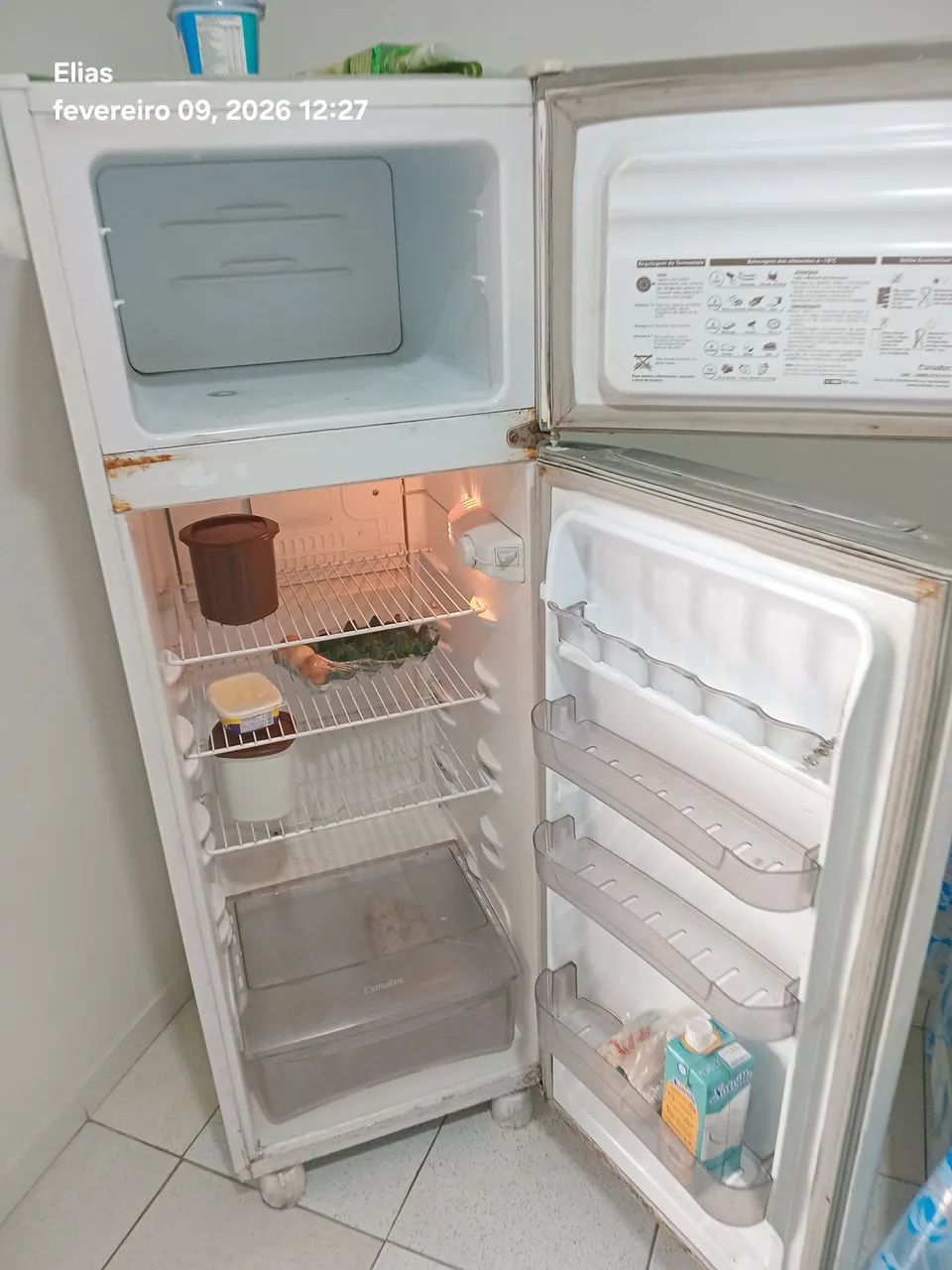 Vendo geladeira  usada - Foto 4