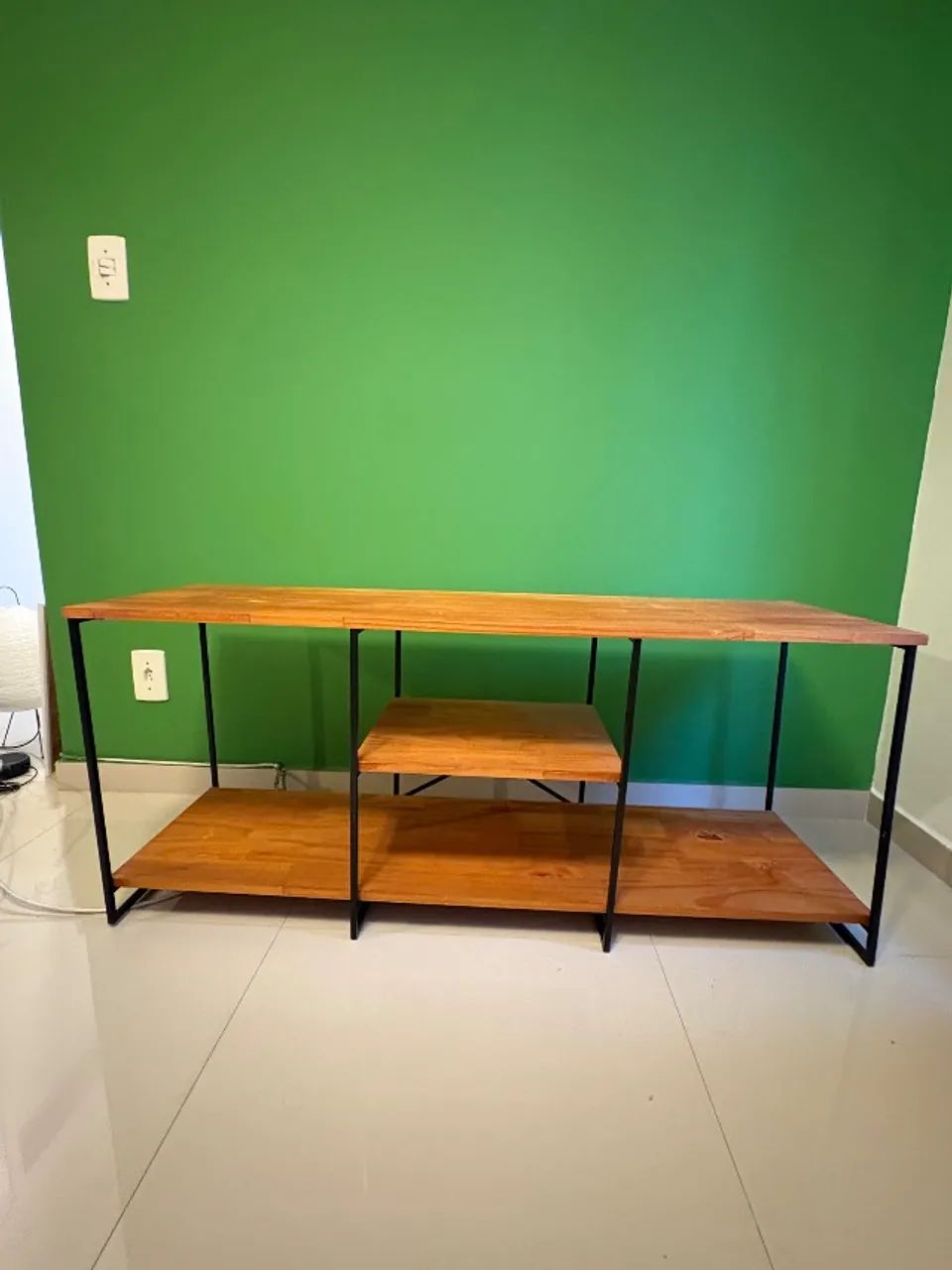 Rack TV Industrial de Ferro e Madeira 