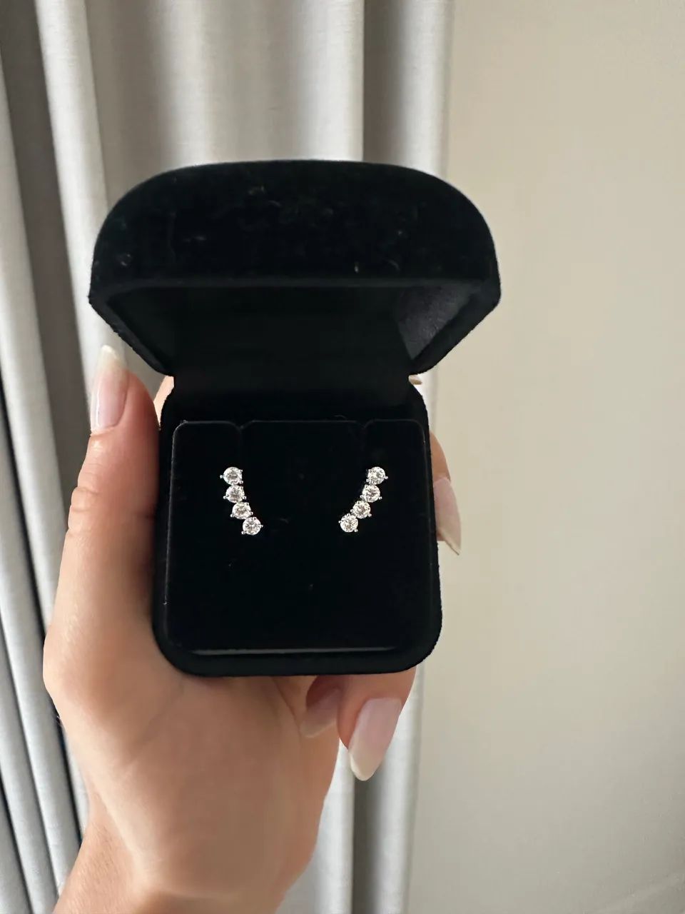 brinco ear cuff mini prata 925 banho ródio delicado  - Foto 2