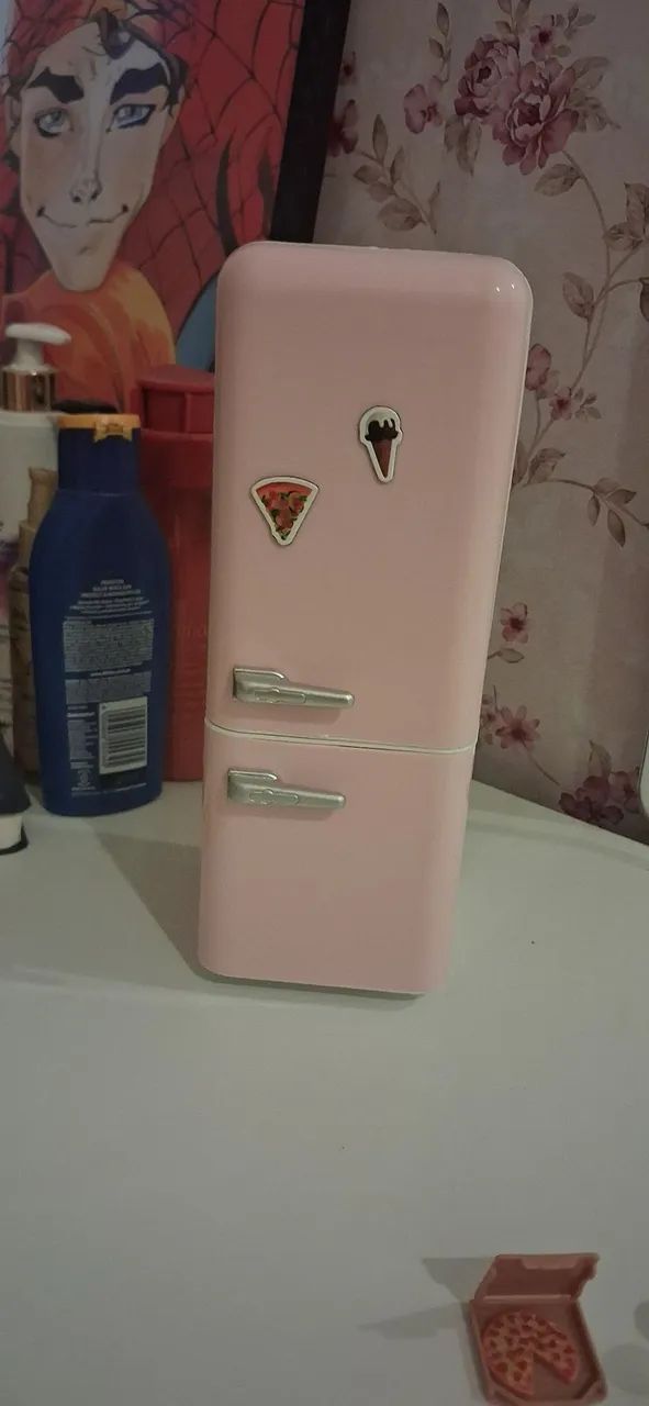 Geladeira mini brands rosa com comidinhas