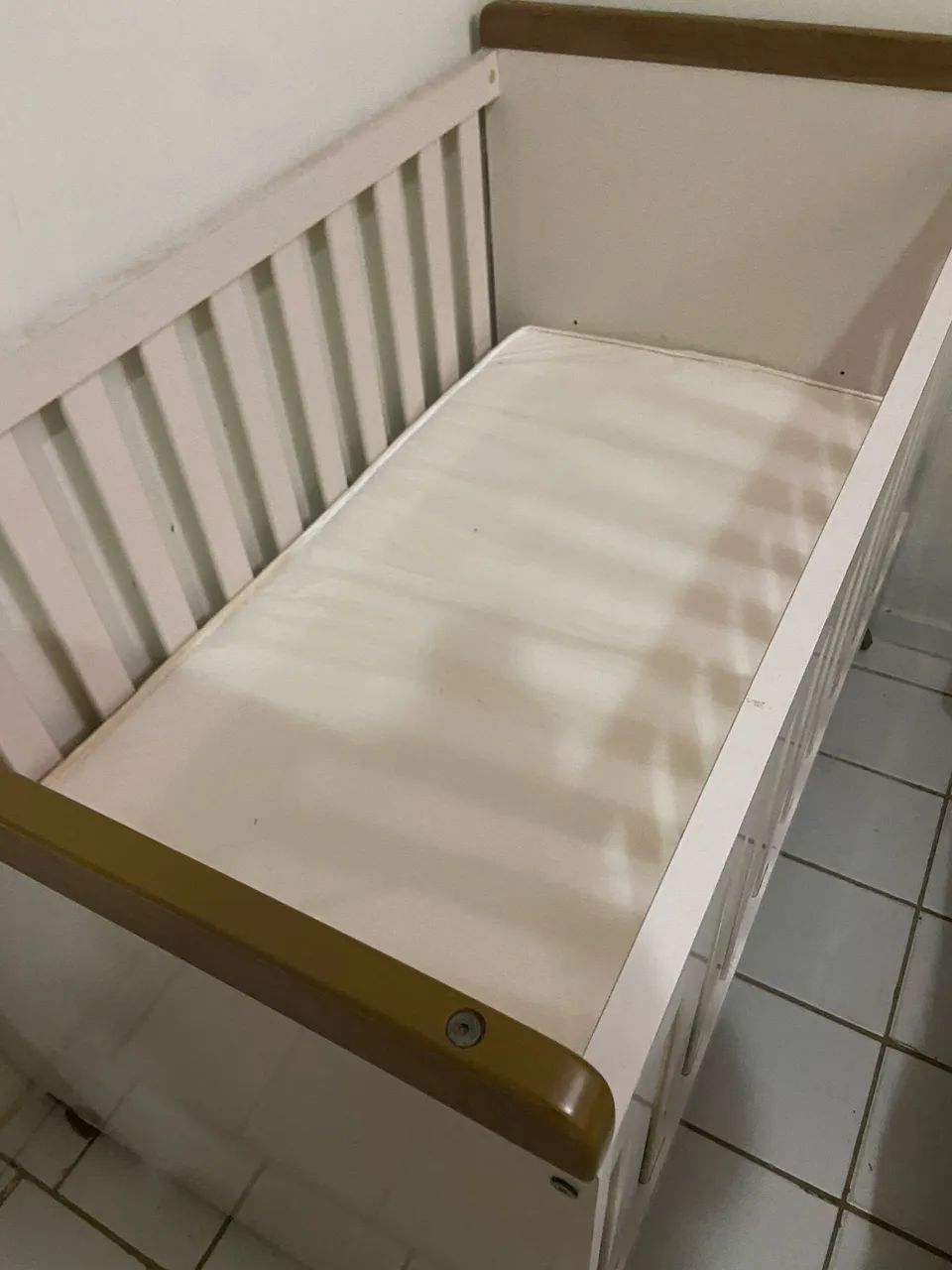 Berço de madeira 