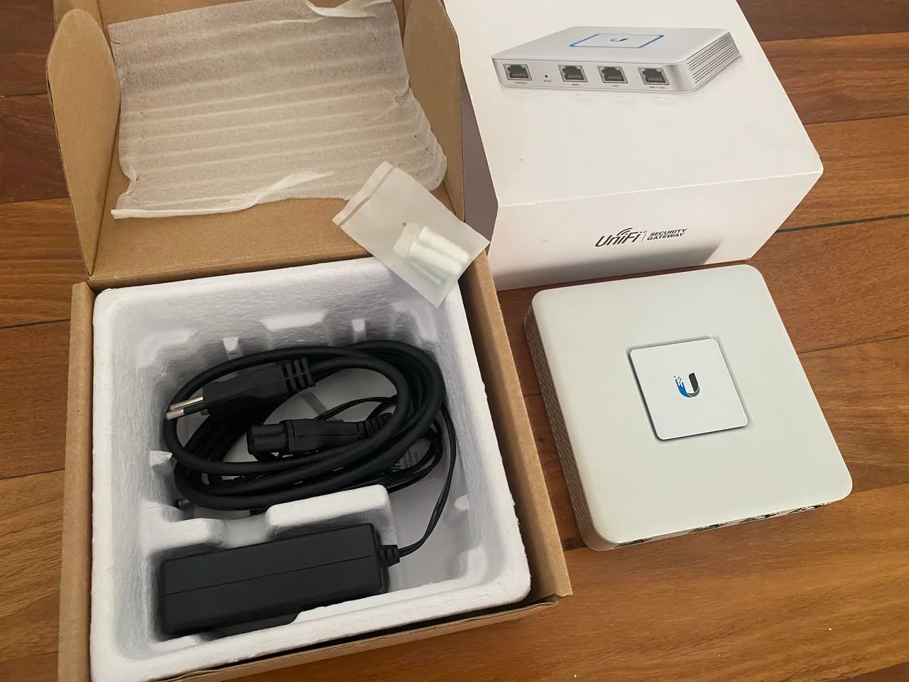 Ubiquiti UniFi Security Gateway USG-3P - Foto 2