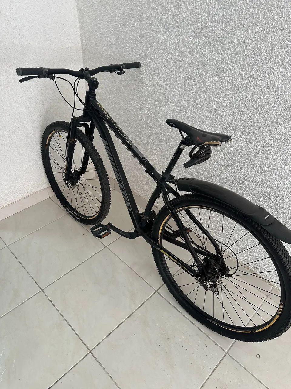 Vende - se bicicleta 