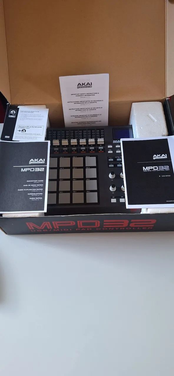 MPD 32 AKai semi nova - Foto 2