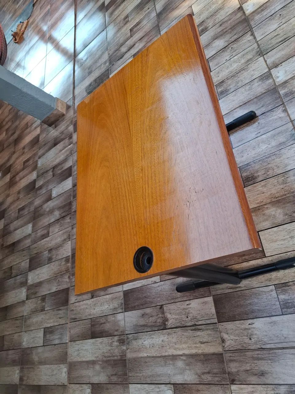 Mesa de estudos pequena  - Foto 2