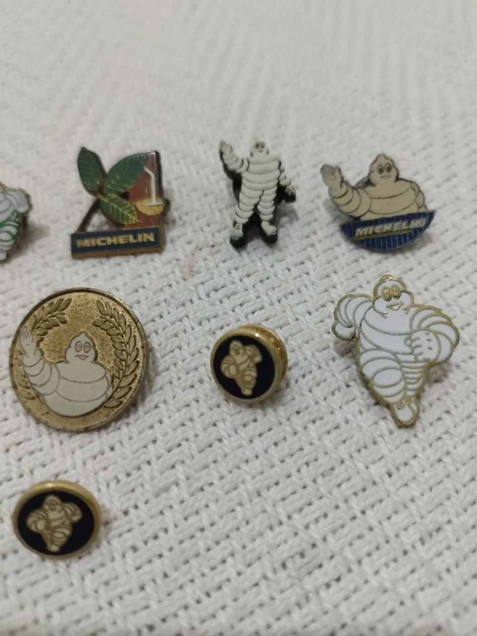 Pins, broches, bottons Michelin  - Foto 3