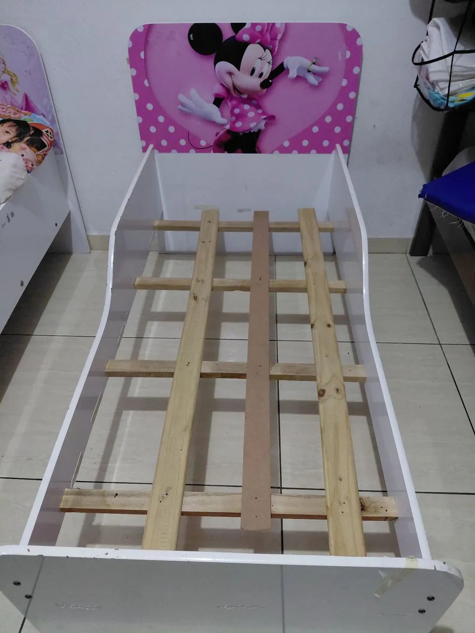 Cama menina + colchão 