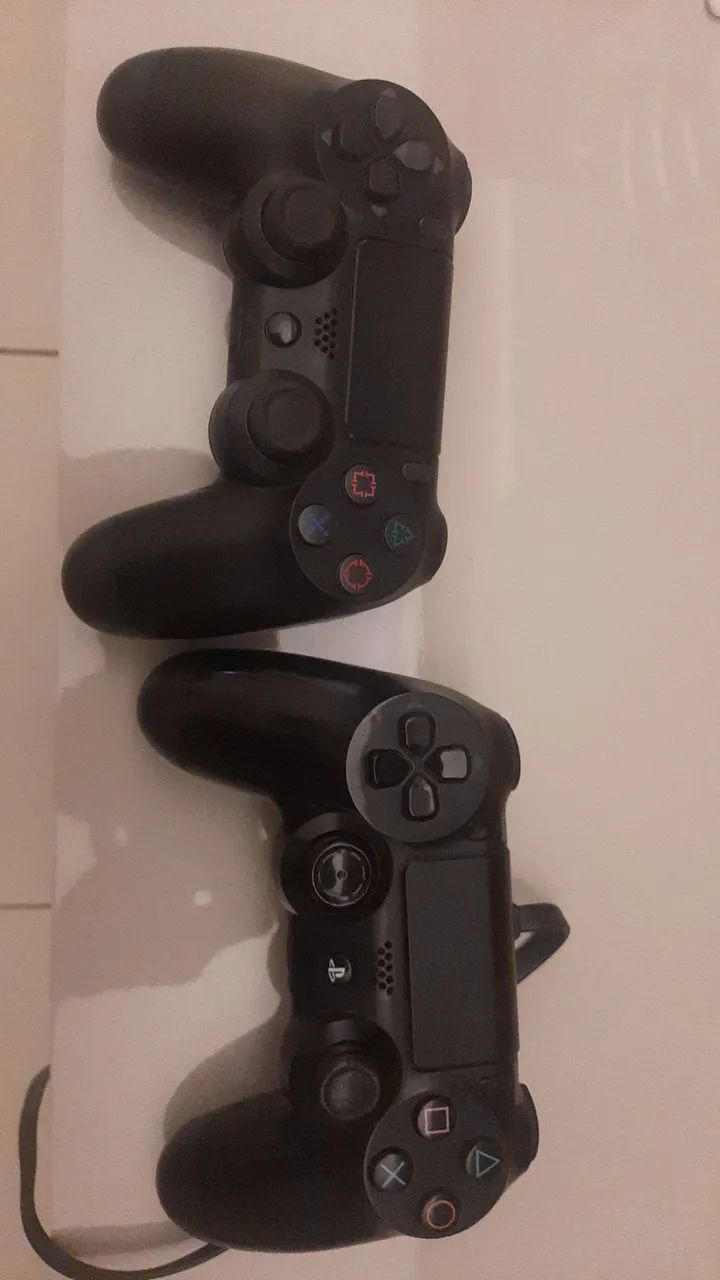 Play 4  dois controles sendo 1 original.   - Foto 4